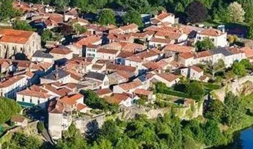 忠县回乡建别墅为什么一定要选专业乡墅公司